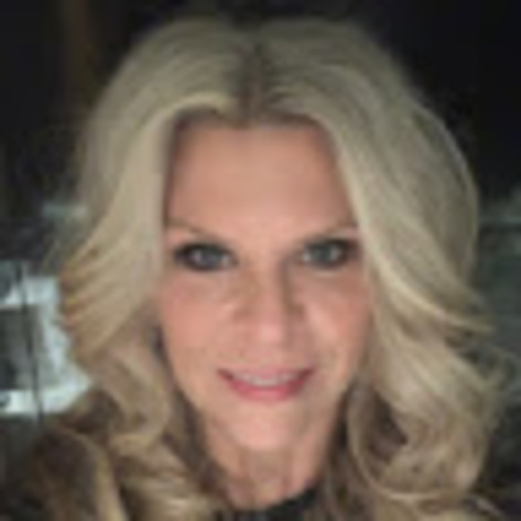 Meet your Posher, Kim - Picture 1 of 1